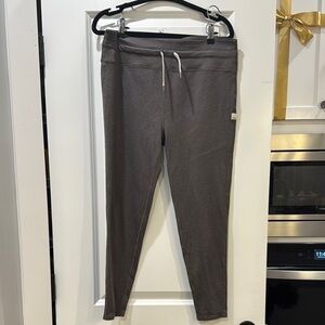 Vuori Joggers—XL